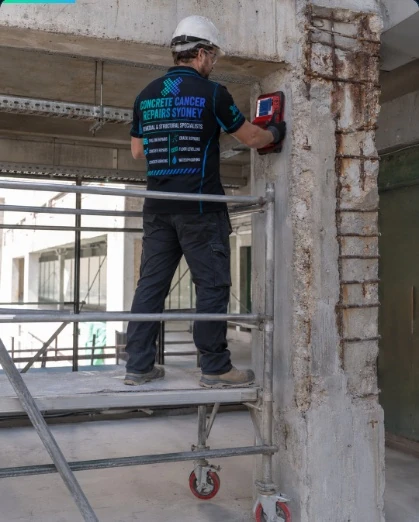 Mobile Scaffolding concrete repair project access